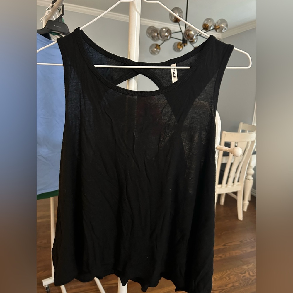 Tresics Black Tank Top